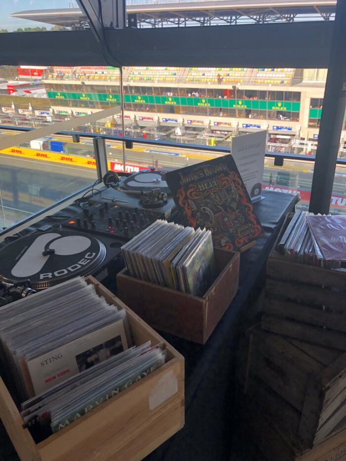 Bar à vinyles au 24H du Mans